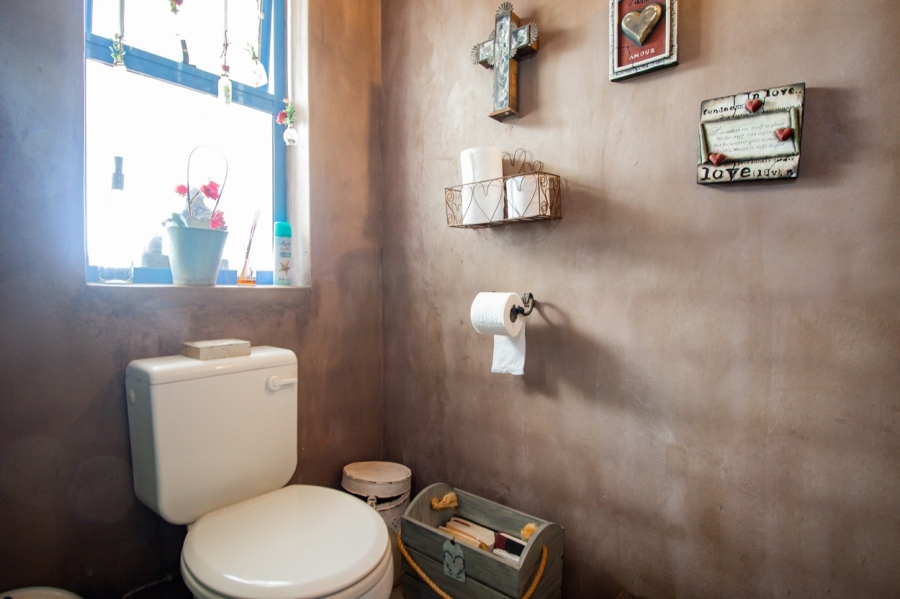 4 Bedroom Property for Sale in Blue Lagoon Western Cape